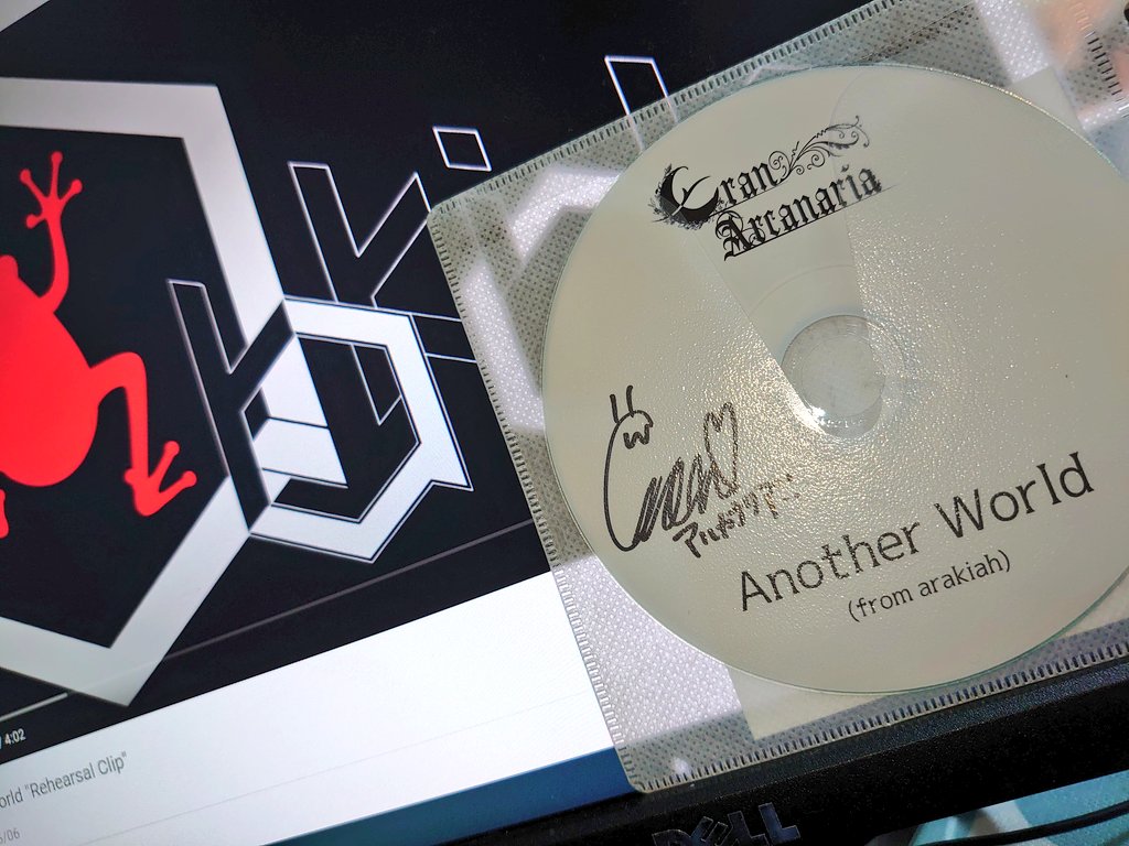 GBD01301's tweet photo. 何か届いた💿️
#CranArcanaria
#arakiah https://t.co/gpbTWGZrR2