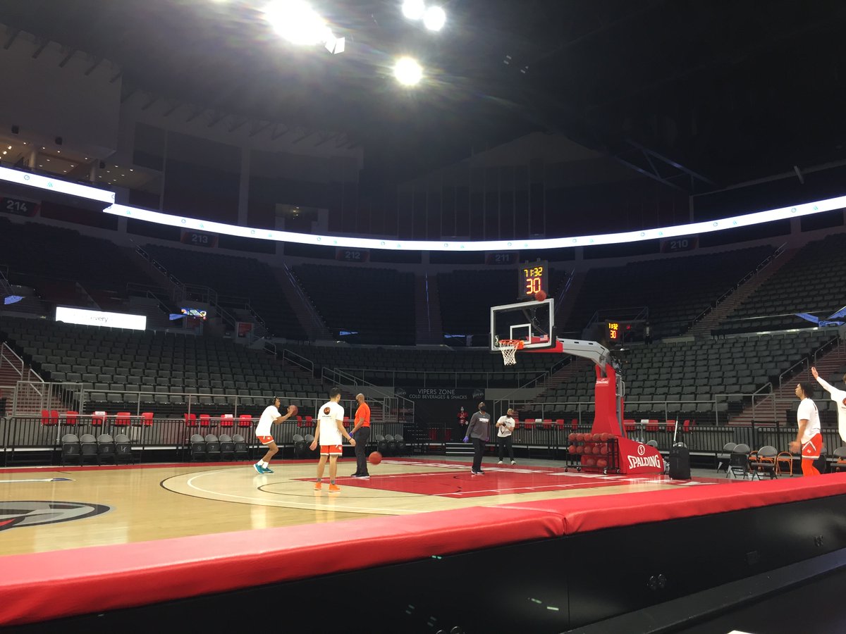 SoTxAthletix's tweet photo. #GameViews as the #UTRGVmbb host Tarleton State at the Bert Ogden Arena in WAC conference play. It is Lew Hill night as well. #RallyTheValley #AWD https://t.co/cYqzEsWe9c