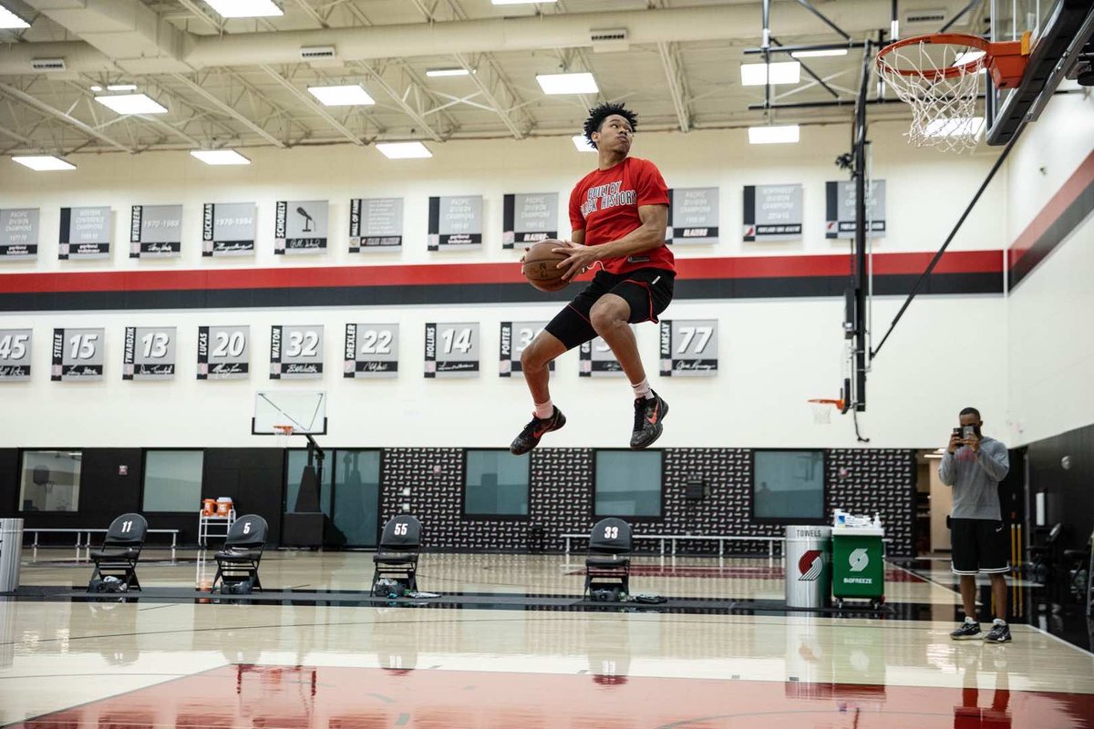 trailblazers's tweet image. 👀

#LetAntDunk