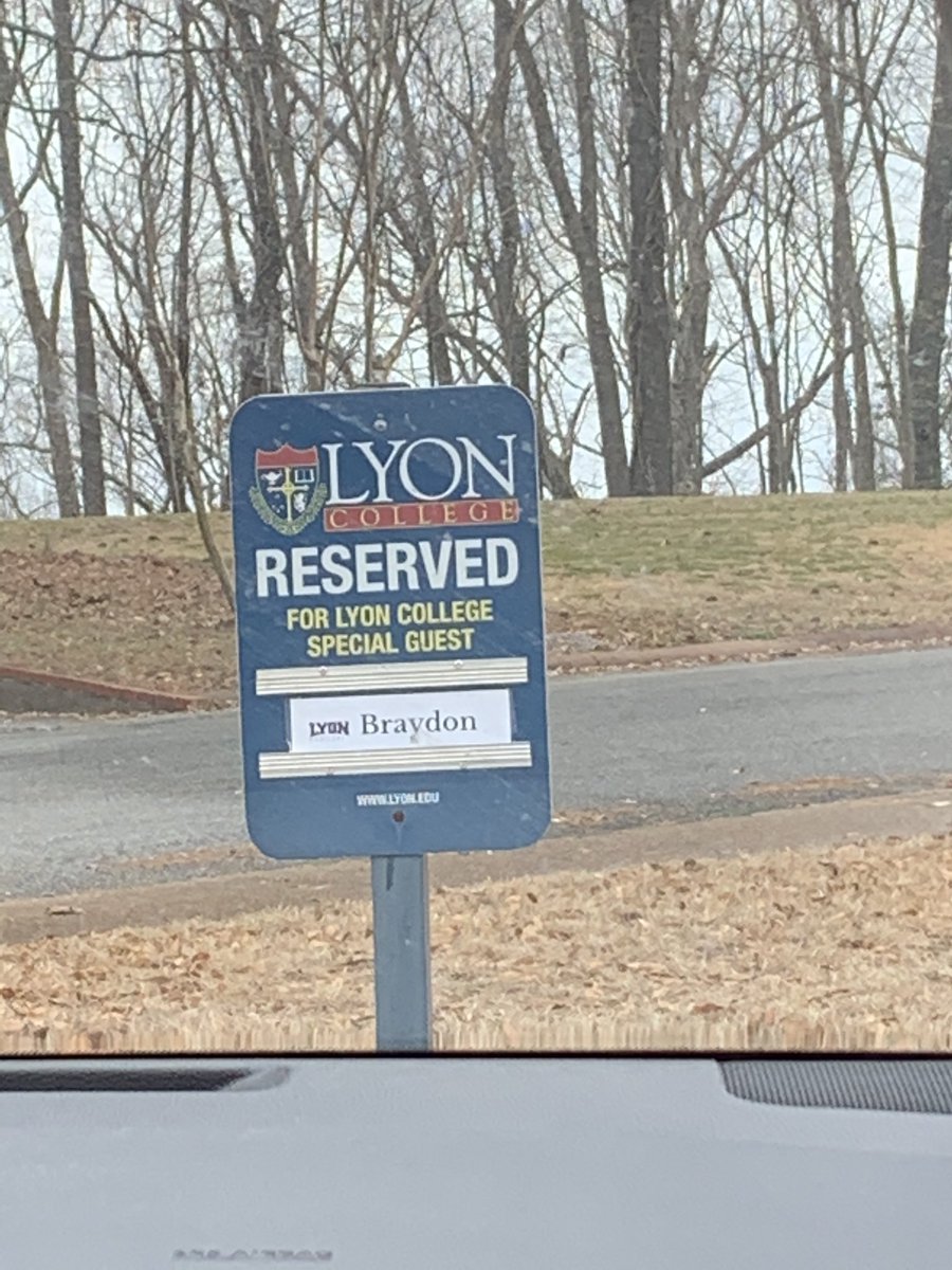 BraydonGraven's tweet photo. Had a good visit to Lyon College! @coach_rdiaz @LyonScotsFball @LyonHBC @LyonAthletics https://t.co/tKapoD29oJ