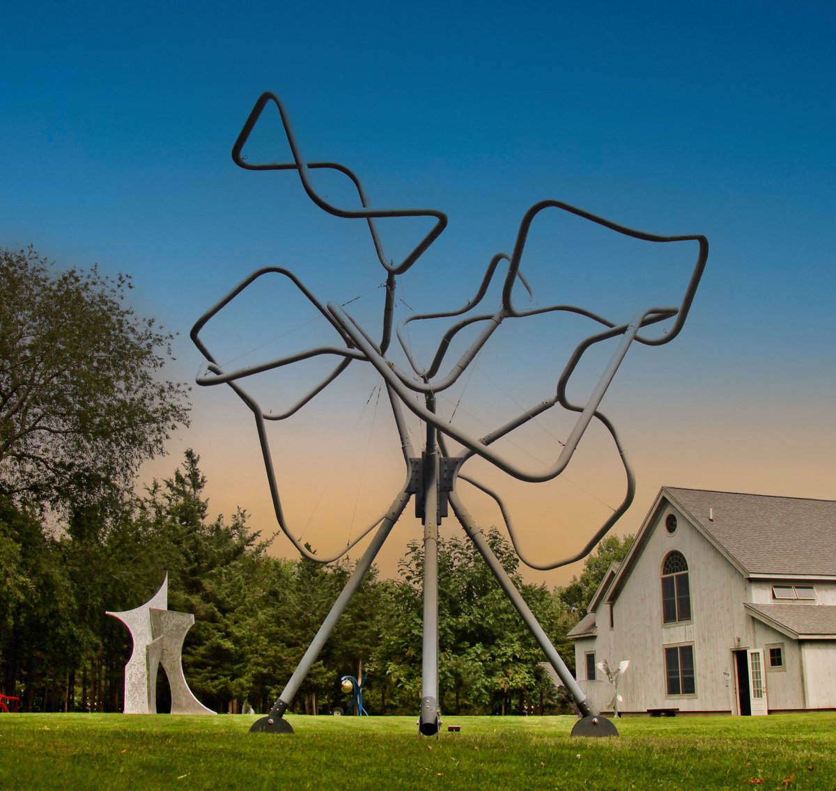 SculptorsGuild's tweet photo. Featuring the work of guild member Gilbert Boro, more on his website 
https://t.co/qlfRVLVszV https://t.co/lGXoEa9q9e
