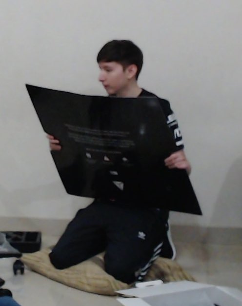 JeltyTV's tweet photo. La gente normal viendo el periodico: 

Yo lo que me imagino: https://t.co/F9ua5I4zEp
