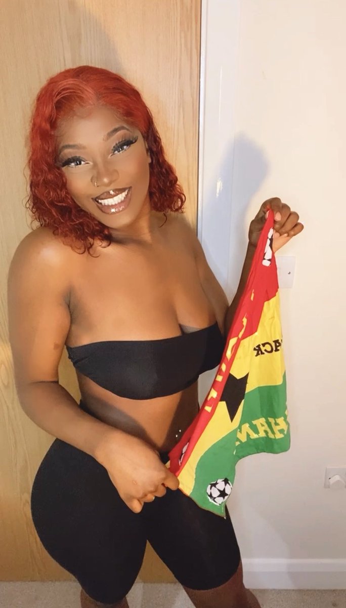 dxborxhh's tweet photo. Don’t mind me, just flexing the best flag 😍🇬🇭❤️ https://t.co/h4pfzIxILl
