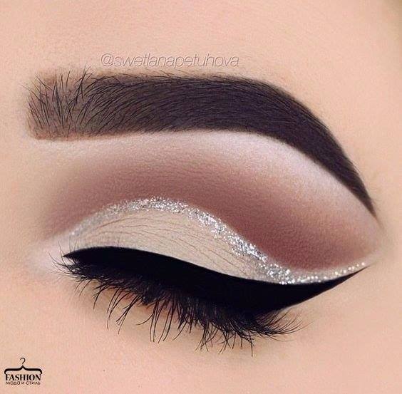 TrendBeautiful's tweet photo. Let us check out some of the makeup rules you should take into consideration whenever you’re doing your eyes. Explore them, and get acquainted with magical tricks you didn’t know. Watch a video at https://t.co/KpQ6HPIZRh https://t.co/QpWnkPAQ5t
