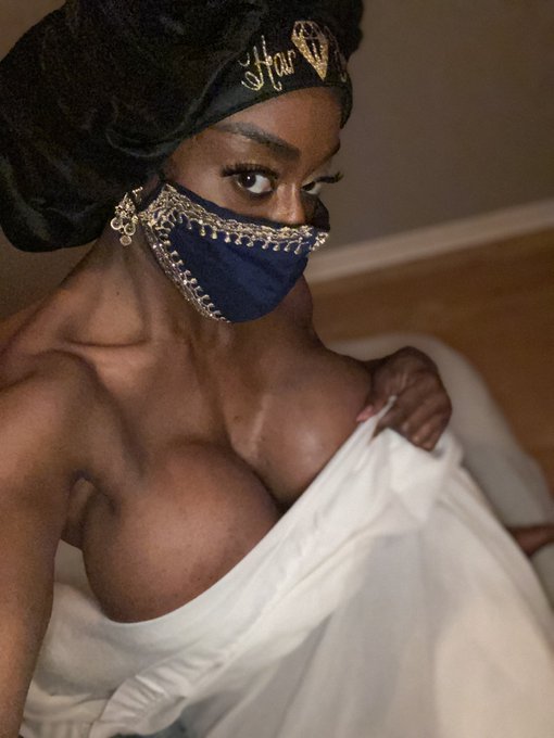 Lights on , Lights off !!! See what&rsquo;s under my sheet !!!             https://t.co/rdcD6U9542  #ebonydom<a href="/tag/fitness"class="tags"><span>#fitness</span></a><a href="/tag/bigboobs"class="tags"><span>#bigboobs</span></a><a href="/tag/massage"class="tags"><span>#massage</span></a><a href="/tag/ebonygoddess"class="tags"><span>#ebonygoddess</span></a><a href="/tag/bigclit"class="tags"><span>#bigclit</span></a>