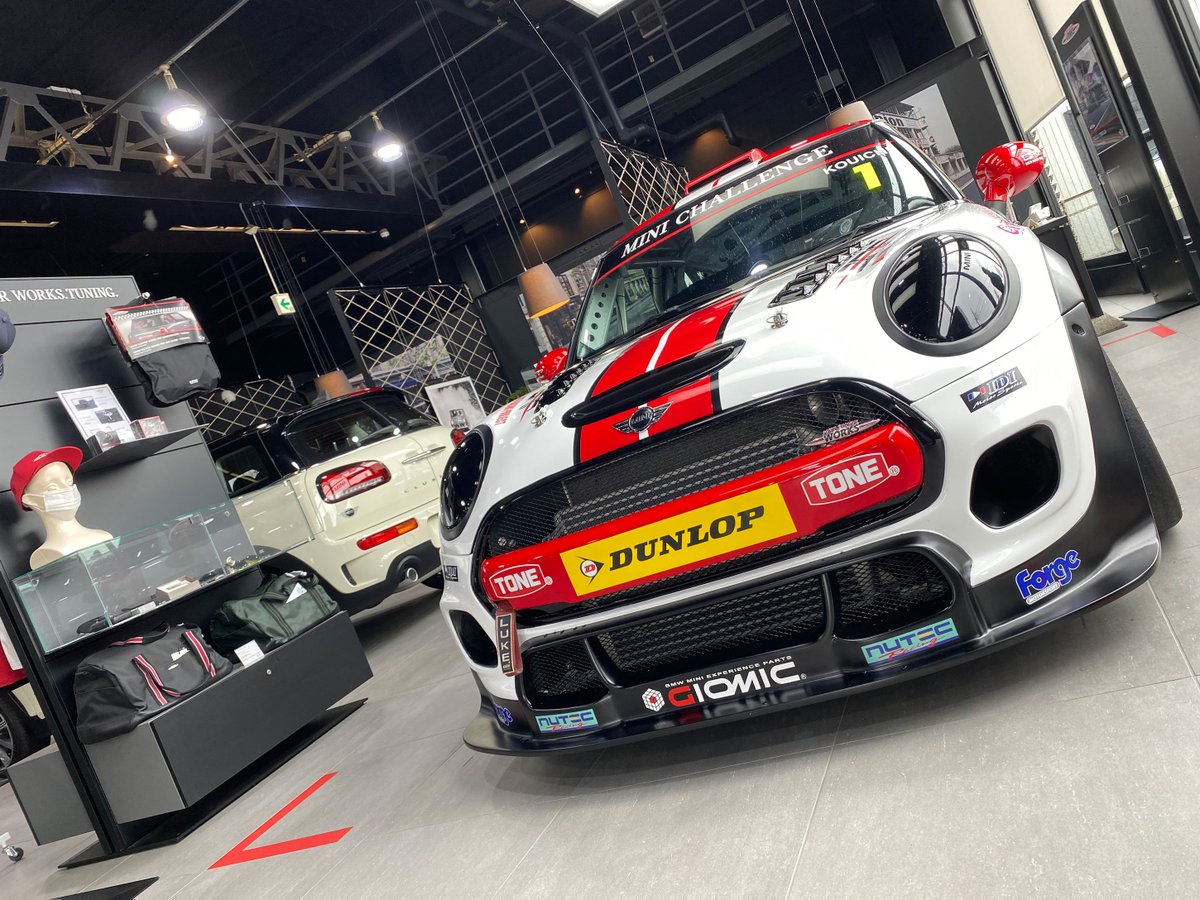Mini Challenge Jp 特別イベント開催 チャレンジカーを間近で見られます 本日 3月14日 日 まで Mini正規ディーラー Mini津 Mini Tsu では 決算大商談会 を開催 特別企画として Minichallenge Japan のチャンピオンカーを展示し