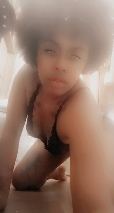 Come join me💋  https://t.co/saT1ukmjyn I promise you will enjoy what you see👅💦  It's my pleasure 😻to