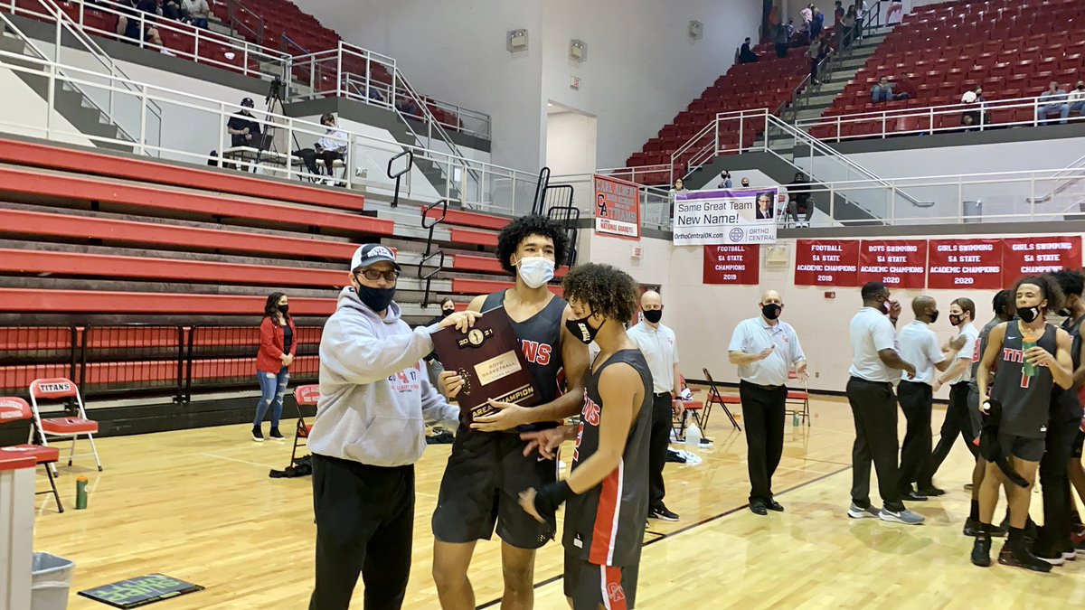 MWC_Beacon's tweet image. Carl Albert boys advance to the state tournament with an 82-42 win over Coweta in the Area finals. Senior James Locke scored his 1,000th career point in the first quarter. #okpreps