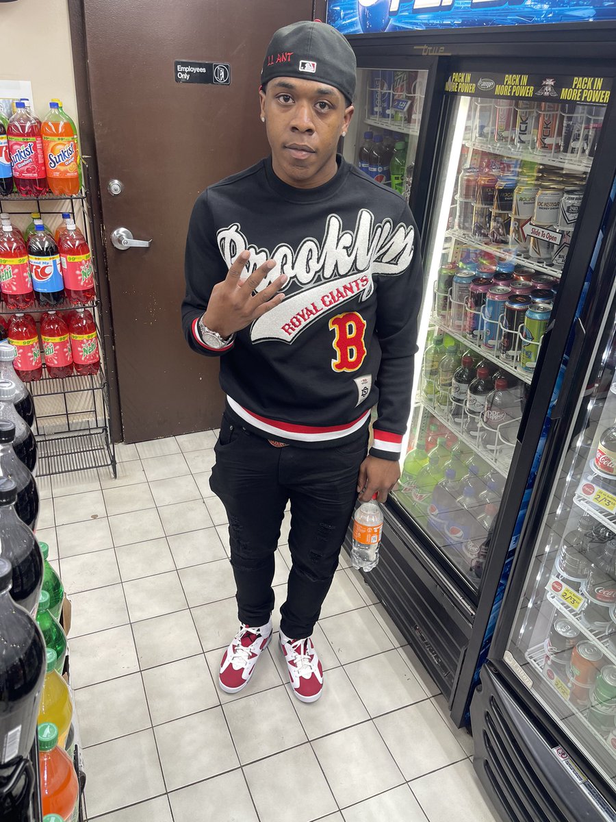 ClarkJalon's tweet photo. 🅿️op my shit every time like I got Diarrhea https://t.co/IqGNjolt04
