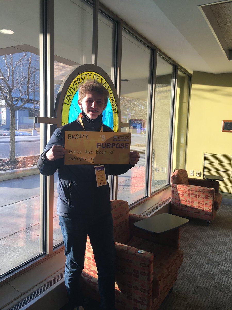 BrodyKupsky's tweet photo. Lighting for the picture was rough, but there’s a bright future ahead💡🐾@UWStevensPoint #futurepointer https://t.co/t39t10rwTR