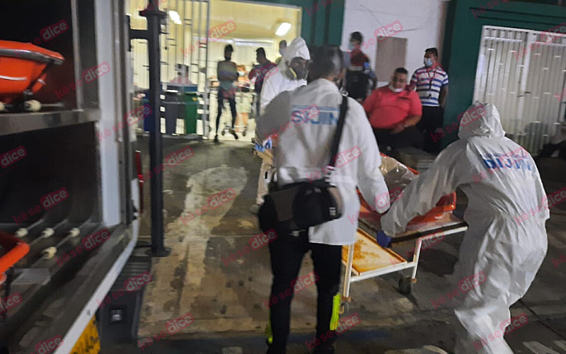 kesedice's tweet photo. #Seguimiento| Un joven identificado como Brayan Javier Banquet fue atacado a #bala en el asentamiento humano #Asomiflor de #Floridablanca, cuando se encontraba frente a su casa. Él falleció tras llegar al #Hospital municipal y otra persona resultó lesionada en el lugar.
#KéSeDice https://t.co/b5jsewQ828