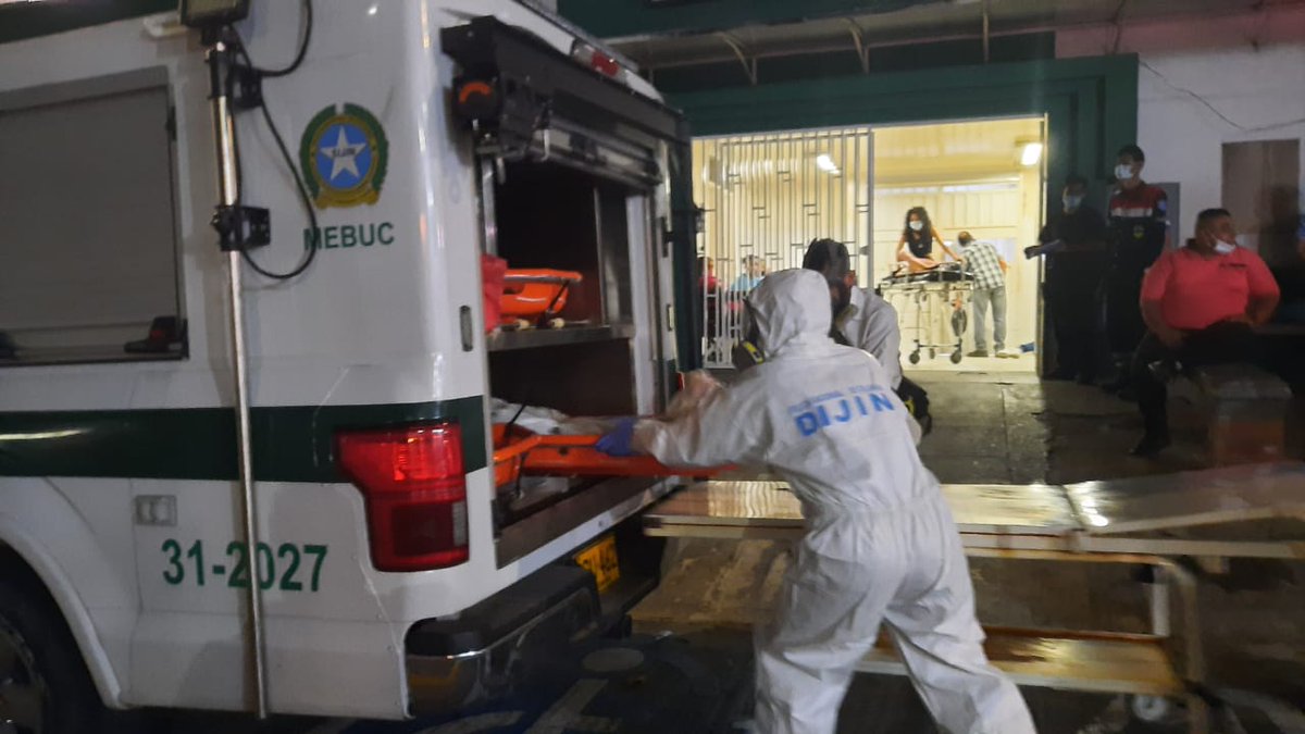 kesedice's tweet photo. #Seguimiento| Un joven identificado como Brayan Javier Banquet fue atacado a #bala en el asentamiento humano #Asomiflor de #Floridablanca, cuando se encontraba frente a su casa. Él falleció tras llegar al #Hospital municipal y otra persona resultó lesionada en el lugar.
#KéSeDice https://t.co/b5jsewQ828
