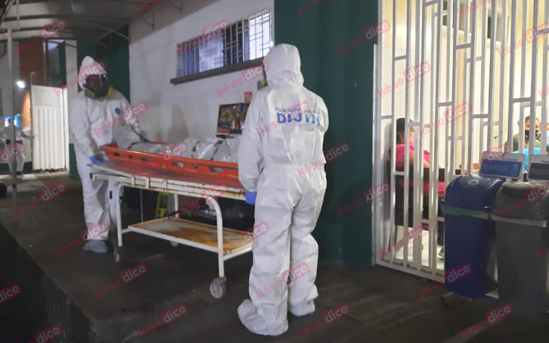 kesedice's tweet photo. #Seguimiento| Un joven identificado como Brayan Javier Banquet fue atacado a #bala en el asentamiento humano #Asomiflor de #Floridablanca, cuando se encontraba frente a su casa. Él falleció tras llegar al #Hospital municipal y otra persona resultó lesionada en el lugar.
#KéSeDice https://t.co/b5jsewQ828