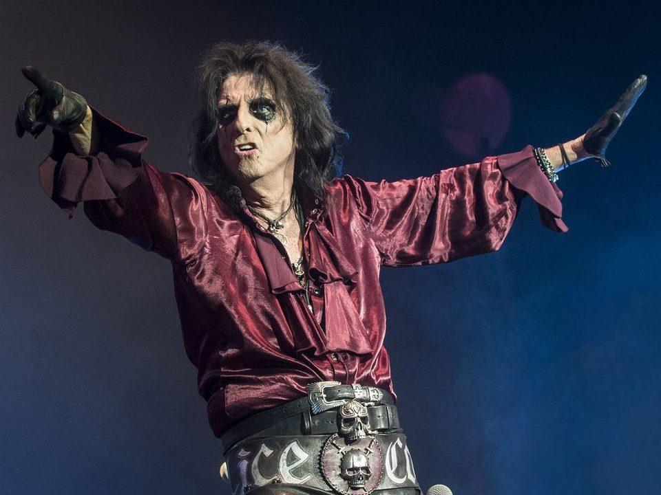 Alice Cooper says his mental state is like 'very organized schizophrenia'