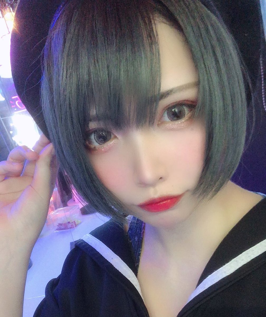 れお 本日 レオ氏 もるもっとおおお なんか顔がキリッとしとる 今夜はビンゴがらがらしちゃうよ もるもっとでお待ちしおる アニソンカラオケバー レオ缶 もるもる