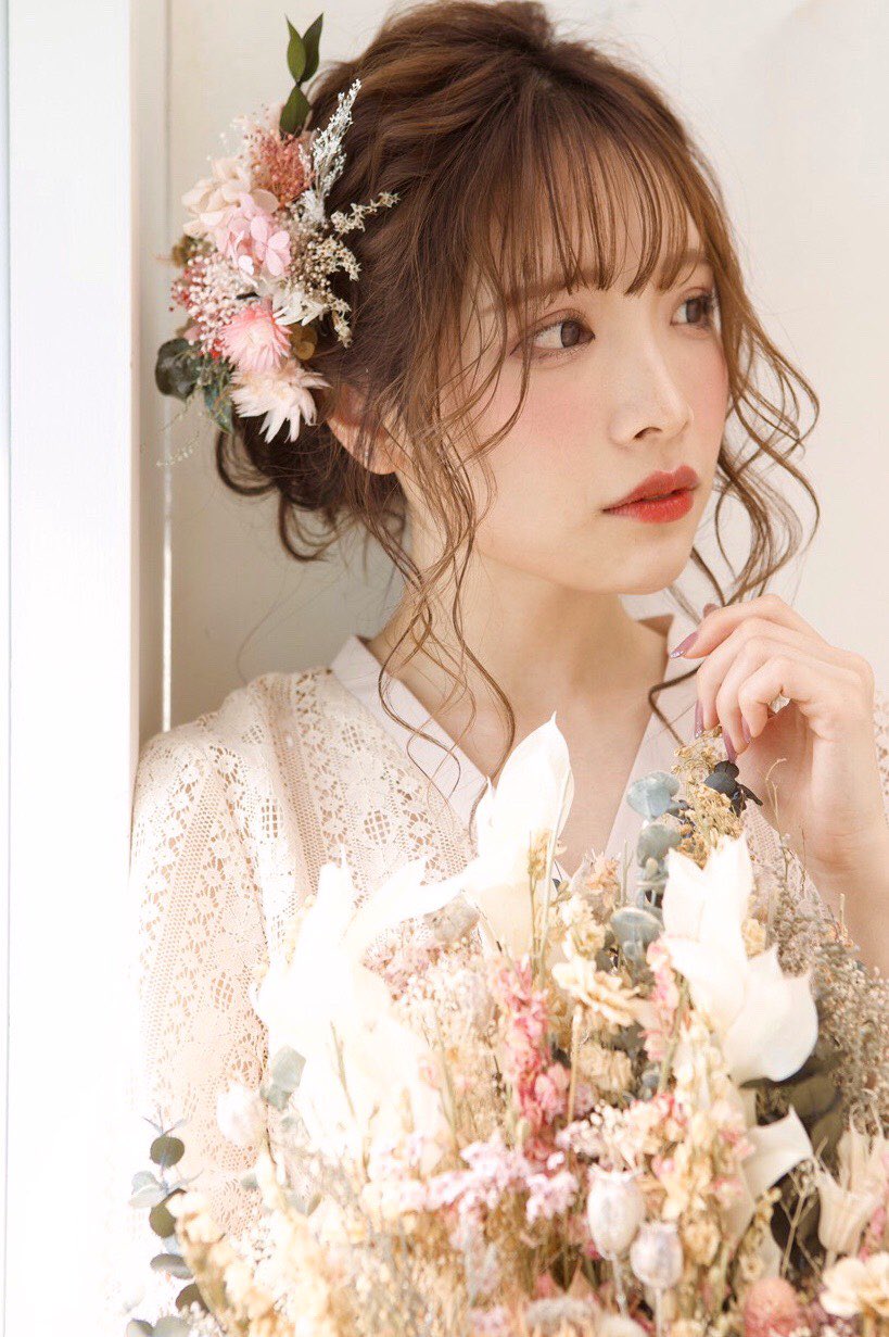 Hair Make Charmer 土日祝ヘアセット 00円 2名様以上でヘアセット1人 1700円 巻き下ろしやストレート 10円 12時より前は別途早朝 週末のおでかけ前はシャルメで 卒業式ご予約も受付中です レンタルプランや撮影プランもございます 是非ご利用