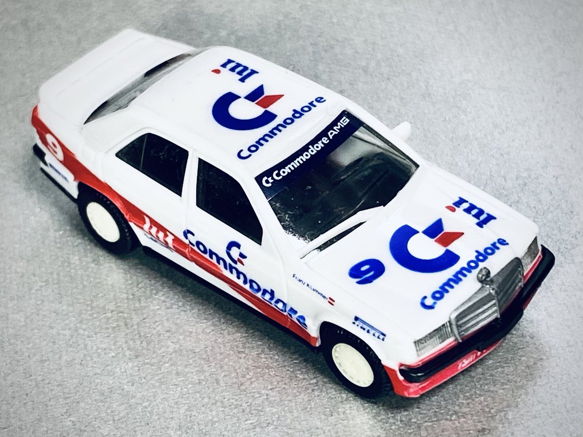 フォンティエ Mercedes Benz 190e 2 3 16 1986年のdtm フランツ クラマーのマシン オーストリア出身のスキー選手で オリンピックで金メダル獲ったり世界選手権で優勝した凄い人 モデルは30年前のヘルパ 当時はこれくらい鮮やかなタンポ印刷が施され フォンティエ Mercedes Benz 190e 2 3 16 1986年のdtm フランツ クラマーのマシン オーストリア出身のスキー選手で オリンピックで金メダル獲ったり世界選手権で優勝した凄い人 モデルは30年前のヘルパ 当時はこれくらい鮮やかなタンポ印刷が施され
