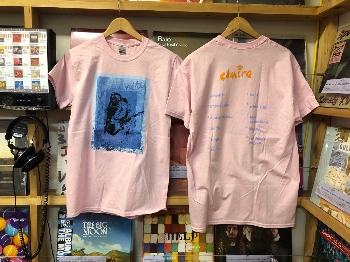 【入手困難】歌手 Clairo アルバム『Sling』 Tシャツ バックプリント 入手困難】歌手 Clairo アルバム『Sling』 Tシャツ バックプリント