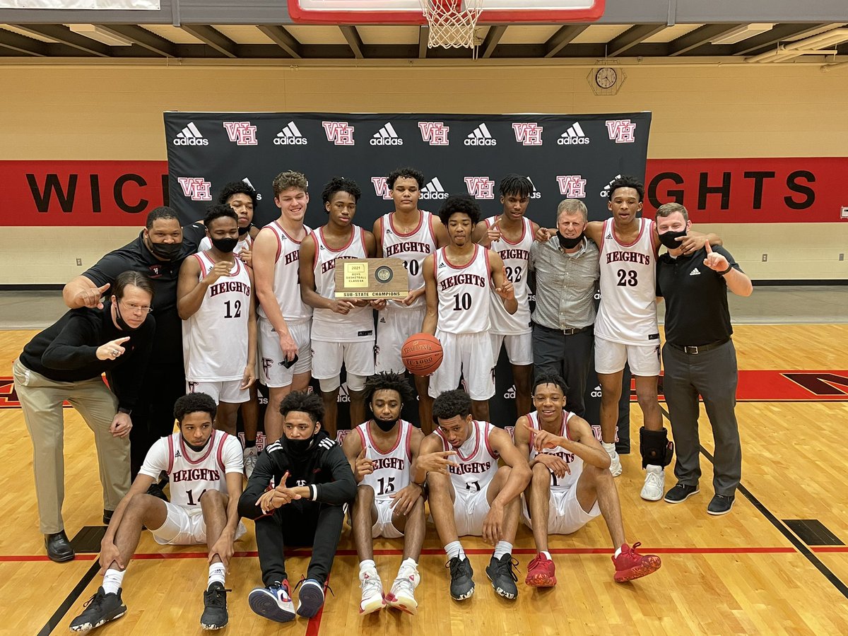 FalconFlip92's tweet photo. Congratulations Coach Auer and @Heights_Hoops17 on your Sub-State Victory. We are #WPSProud of you and the resiliency of your staff and players through this trying season. #LetsGo @WHtsAthletics @WichitaUSD259 https://t.co/GHdD4thRlS