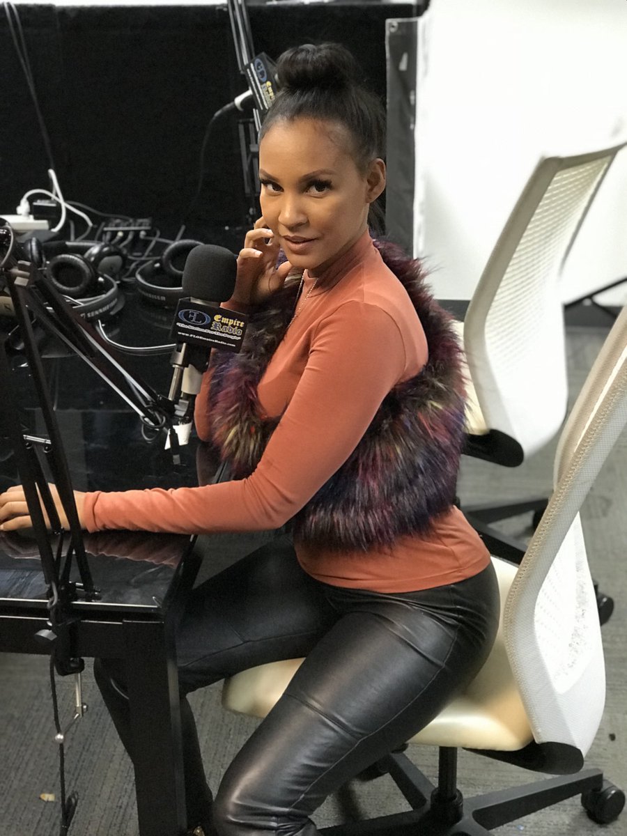 TimeWithTrish's tweet photo. I miss working on the radio #TimeWithTrish segments were π― any one hiring ? I wouldnβt mind running the boards or taking request. https://t.co/72jza7gERy