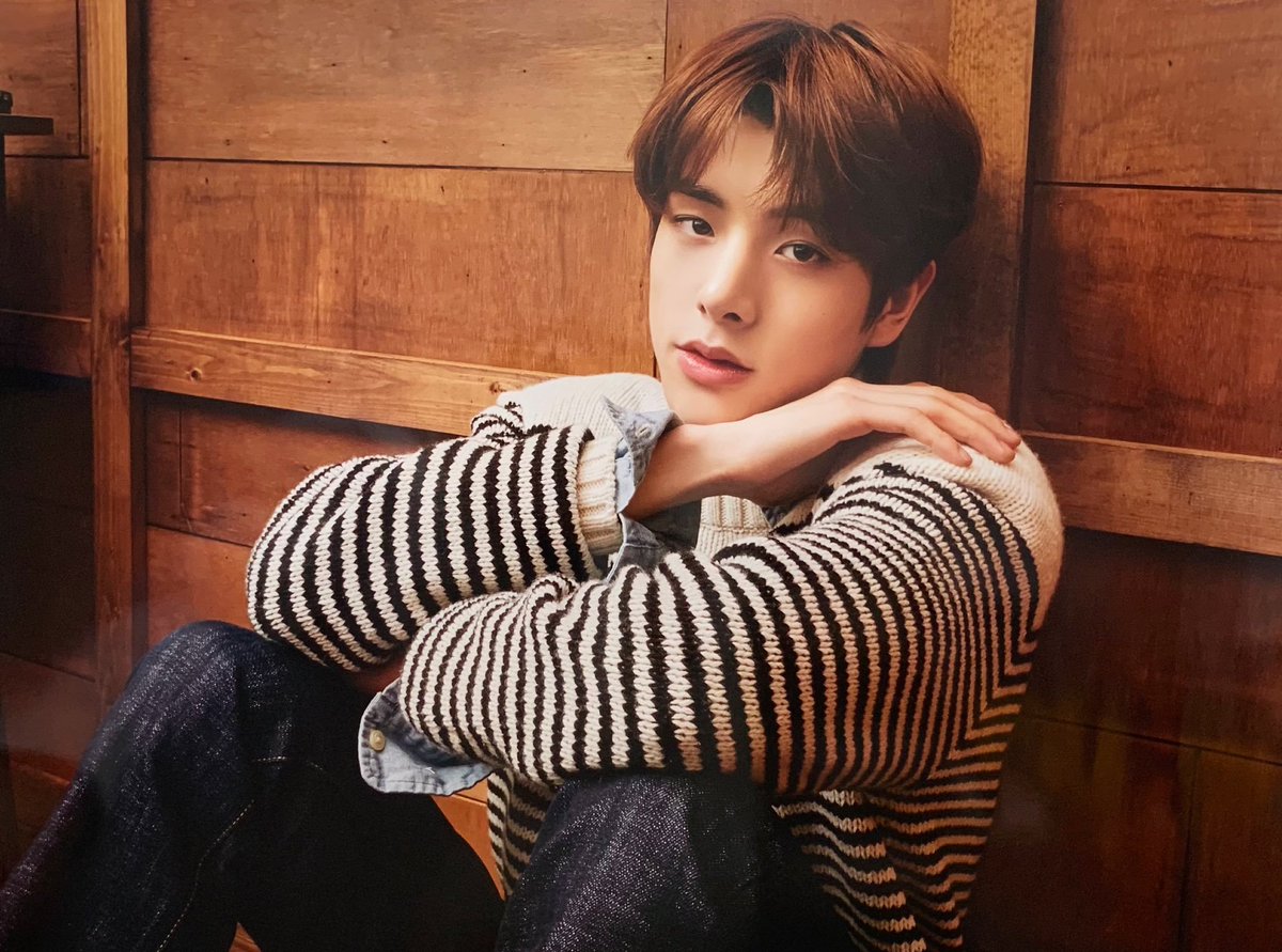 bruh how he is so fine wtf
