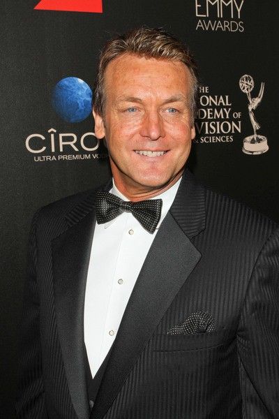 RT If you are fan of 
<a href="/DougDavidsonYR/">Doug Davidson</a>
 , I want to see how many fans other then me He have . #YR no rude comments.. put heart in comments only