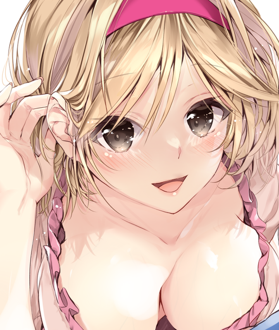 既存絵で顔回りの影の感じの練習
(目の下にまつげの影入ってるの可愛いなって) 