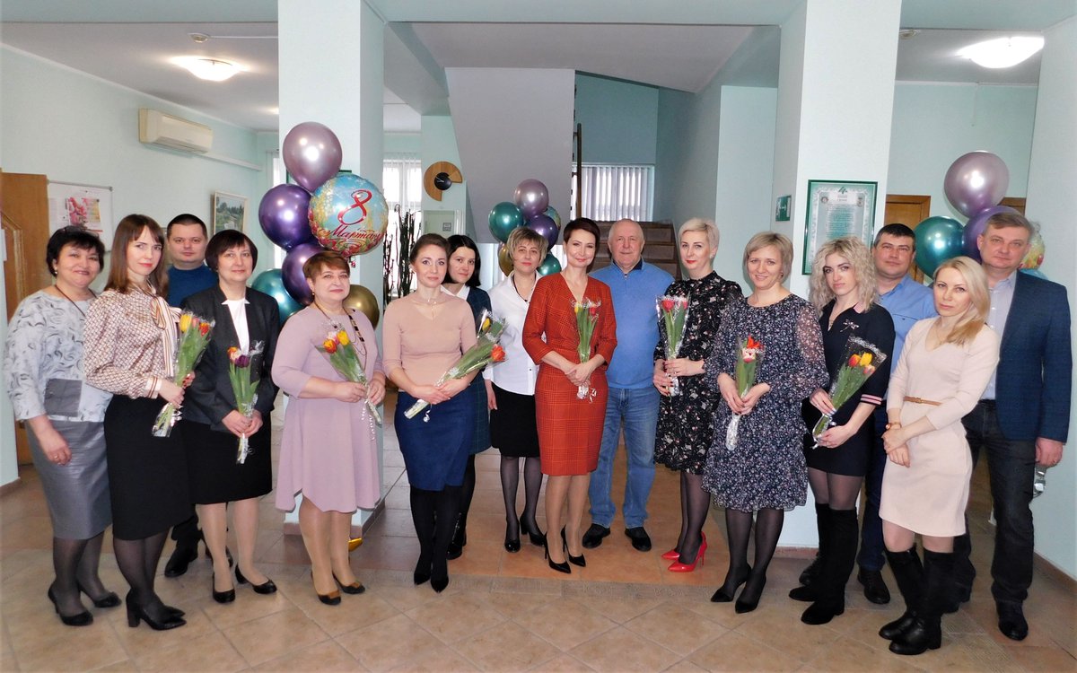 DNKDOZ's tweet photo. ЗАВОДСКОЙ ПРАЗДНИК
5 марта, в предпраздничную пятницу, мужчины Инзенского деревообрабатывающего завода поздравили тружениц предприятия с наступающим Международным женским днем! https://t.co/UgXbeWehx9