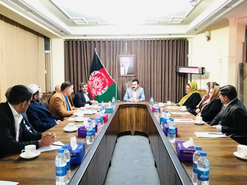 SarwarAhmedzai's tweet photo. Met with a number of MPs and tribal chiefs of Ningarhar, Kunar, Urzgan and Paktika. Also met with Leadership of Afghanistan Medical Association and Molakhail Kochi tribe elders. https://t.co/5WOJrfANBI