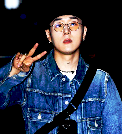 FYLOUIE's tweet photo. [ 𝐅𝐀𝐍𝐓𝐀𝐊𝐄𝐍 ] 𝟐𝟏𝟎𝟑𝟎𝟓 - © 𝐖𝐈𝐓𝐇𝐋𝐎𝐔𝐈𝐄
𝐿𝑂𝑈𝐼𝐸 𝑆𝐸𝐸𝑁 𝐴𝑅𝑅𝐼𝑉𝐼𝑁𝐺 𝐴𝑇 𝑉𝐸𝑁𝑈𝐸 𝐹𝑂𝑅 𝑆𝑀/𝑇𝑀9 𝐹𝐼𝑁𝐴𝐿𝐸. https://t.co/cLG432OhcG