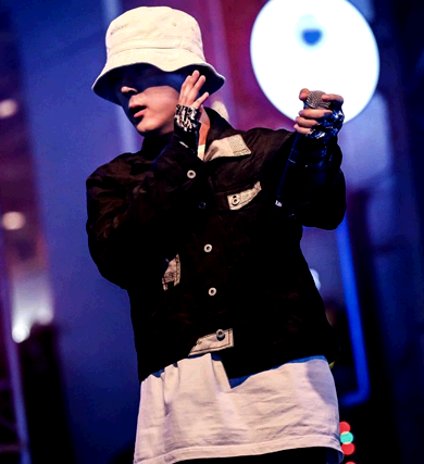 FYLOUIE's tweet photo. [ 𝐅𝐀𝐍𝐓𝐀𝐊𝐄𝐍 ] 𝟐𝟏𝟎𝟑𝟎𝟓 - © 𝐖𝐈𝐓𝐇𝐋𝐎𝐔𝐈𝐄
𝐿𝑂𝑈𝐼𝐸'𝑆 𝑃𝐸𝑅𝐹𝑂𝑅𝑀𝐴𝑁𝐶𝐸 𝑂𝑁 𝑇𝐻𝐸 𝑆𝑀/𝑇𝑀9 𝐹𝐼𝑁𝐴𝐿𝐸. https://t.co/NuVmUeZkrJ