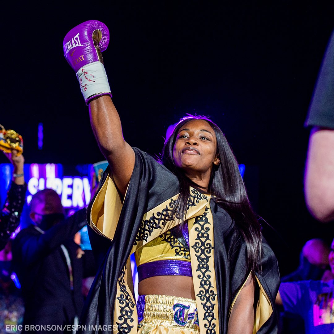 ESPNRingside's tweet image. History Made! 🏆🏆 

@ClaressaShields becomes the first boxer (male or female) to become undisputed champion in two divisions in the four-belt era.