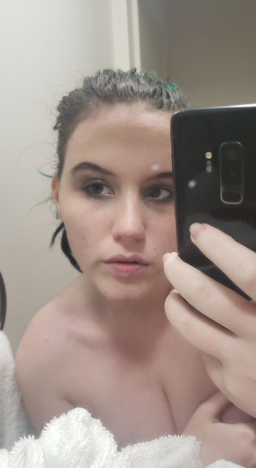 Who doesn't love a preshower photo? https://t.co/IsK2UJkh9z<a href="/tag/nsfw"class="tags"><span>#nsfw</span></a><a href="/tag/onlyfans"class="tags"><span>#onlyfans</span></a><a href="/tag/hotonlyfans"class="tags"><span>#hotonlyfans</span></a><a href="/tag/sellingcontent"class="tags"><span>#sellingcontent</span></a><a href="/tag/sellinglewds"class="tags"><span>#sellinglewds</span></a>