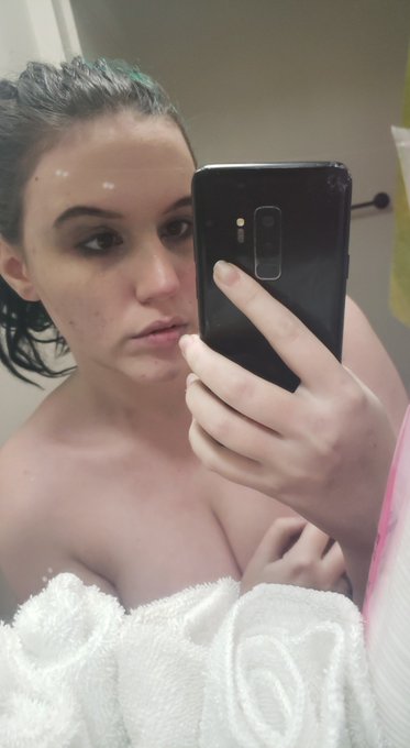 Who doesn't love a preshower photo? https://t.co/IsK2UJkh9z<a href="/tag/nsfw"class="tags"><span>#nsfw</span></a><a href="/tag/onlyfans"class="tags"><span>#onlyfans</span></a><a href="/tag/hotonlyfans"class="tags"><span>#hotonlyfans</span></a><a href="/tag/sellingcontent"class="tags"><span>#sellingcontent</span></a><a href="/tag/sellinglewds"class="tags"><span>#sellinglewds</span></a>
