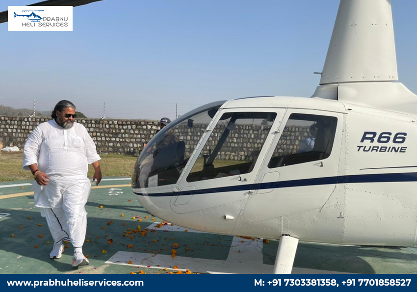 PrabhuHeli's tweet photo. श्री बड़ा उदासीन अखाड़ा के महन्त श्री  दामोदर दास जी आज हेलीकाप्टर से पुष्प वर्षा के दौरान प्रभु हेलिपैड पर आए हम उनके आगमन का  आभार  प्रकट  करते  ह��!
@HaridwarTour @travel @PrayagrajKumbh @kumbhMelaPolUP @KumbhMela2021 https://t.co/pOfBdbk6tb
