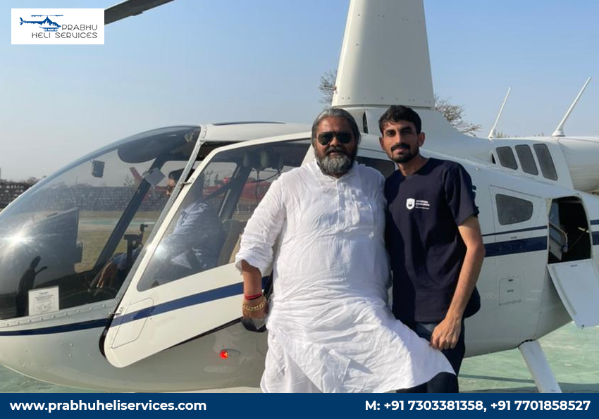 PrabhuHeli's tweet photo. श्री बड़ा उदासीन अखाड़ा के महन्त श्री  दामोदर दास जी आज हेलीकाप्टर से पुष्प वर्षा के दौरान प्रभु हेलिपैड पर आए हम उनके आगमन का  आभार  प्रकट  करते  ह��!
@HaridwarTour @travel @PrayagrajKumbh @kumbhMelaPolUP @KumbhMela2021 https://t.co/pOfBdbk6tb