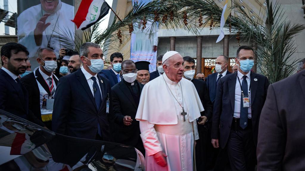 النجف تستعد لـ"لقاء تاريخي" بين البابا فرنسيس والمرجع الشيعي الأعلى علي السيستاني