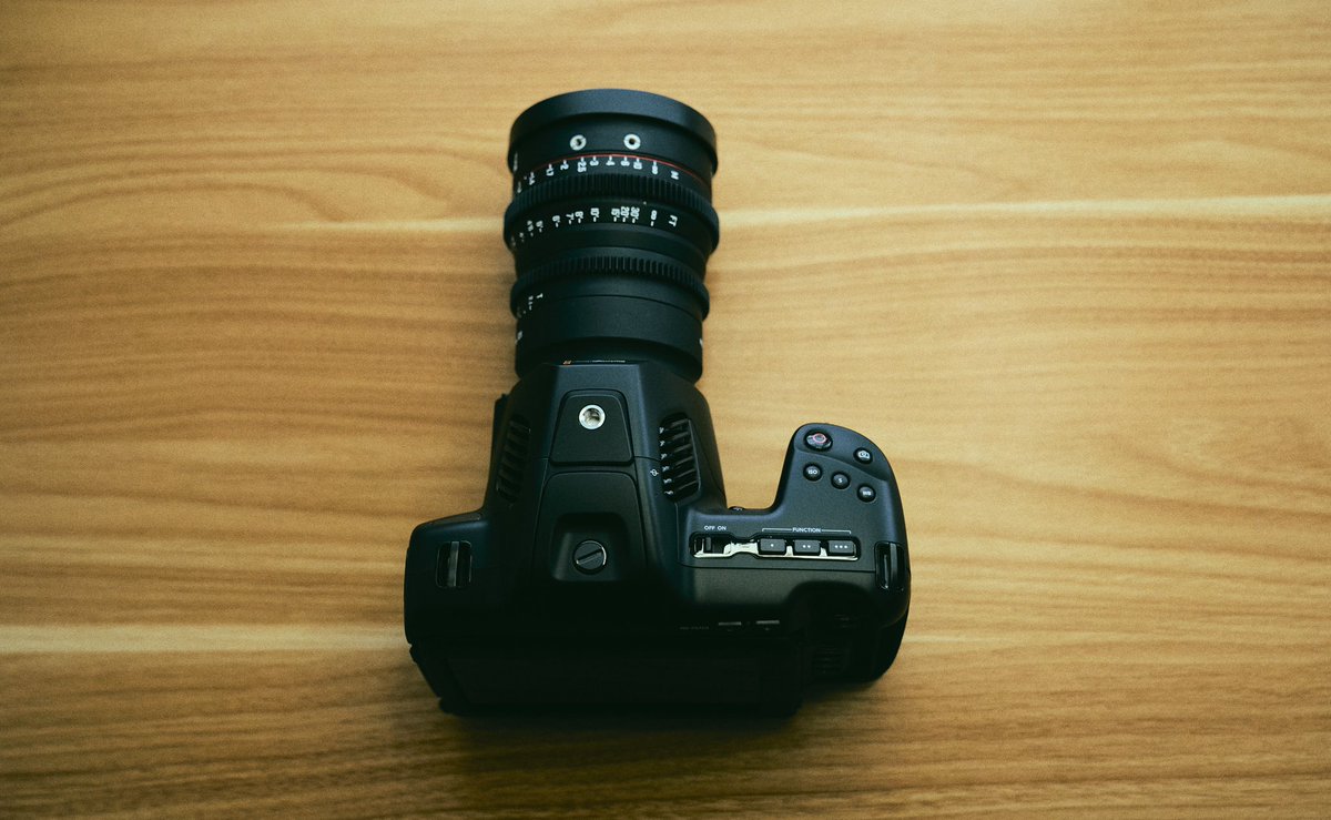 SHINGOKATO's tweet image. BMPCC6Kproを手に入れ、新しいビデオグラフィーの世界へ。

シネレンズはマニュアルフォーカスで手間だし難しいけれど、撮れる画がシネマティックなところに心奪われる。

#bmpcc6kpro
#cinelens