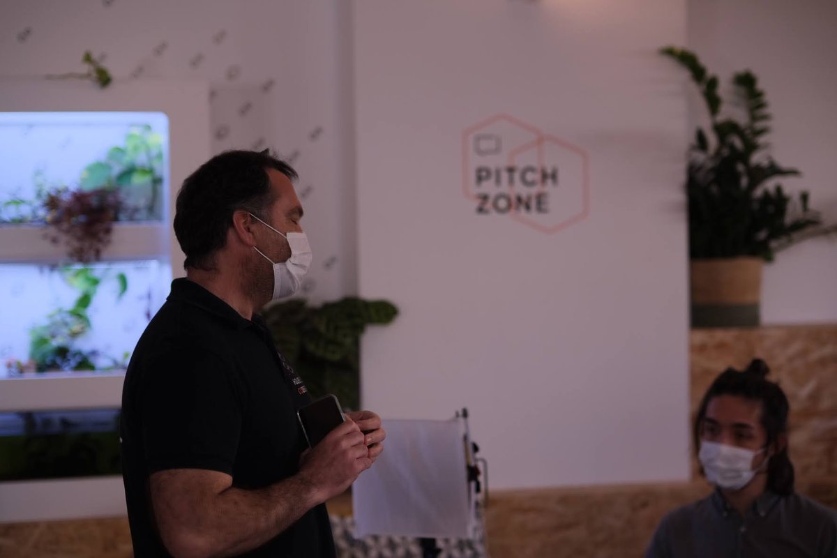 odecrock's tweet photo. Premier weekend #KickStartTonProjet dédié à l'Entreprenariat avec des jeunes Audoniens, avec le soutien de @villesaintouen @karim_bouamrane @Florian_Dautil ; @eric_lemoine @ReloadedDigital #houseofcodesign #entrepreneuriat #empathyatwork #SaintOuen https://t.co/LwGHLcnmZk