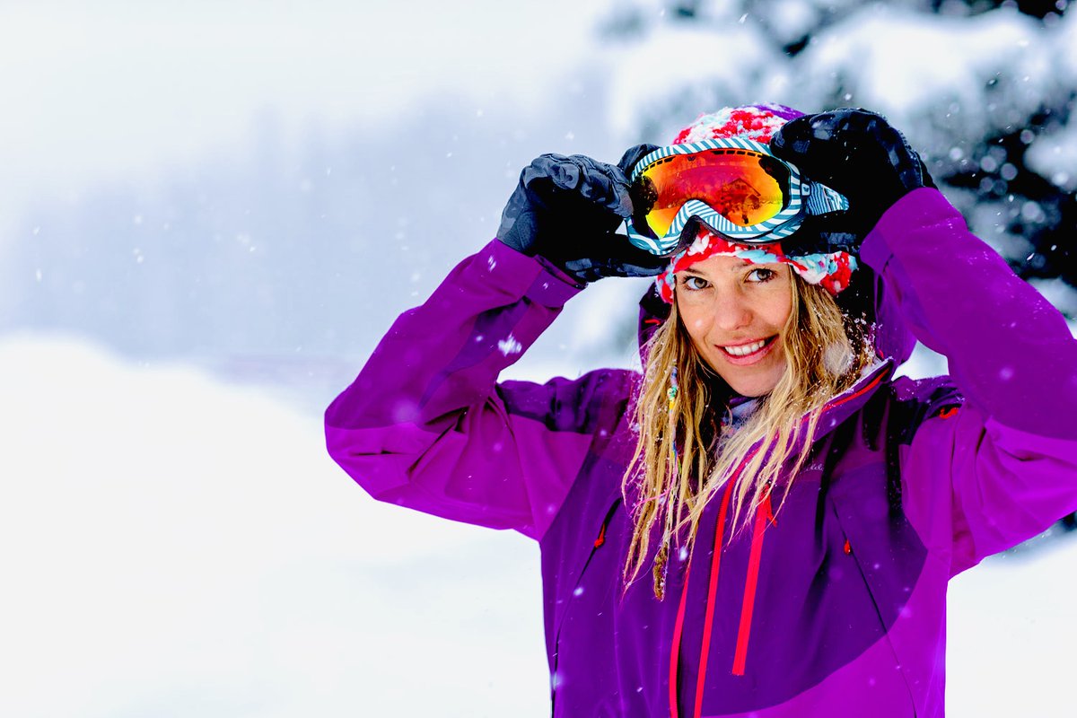 Meet the athlete: Lynsey Dyer !⛷

Lyndsey has won countless titles, and has won EVERY Freeride competition she's ever entered! What an achievement.

Skiing with Lynsey is an inspirational and educational experience!

Ski with Lynsey / Bespoke Trips 2022✨
ow.ly/Yxkn50Dgnx3