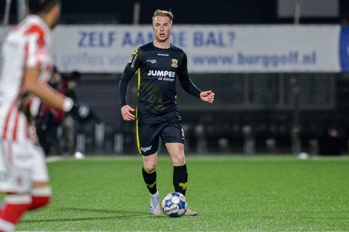 GAEaglesSupp's tweet photo. IJZERSTERK optreden Justin Bakker gisteravond! ๐ช๐ฅ๐ช#topGAE https://t.co/uCAKwXka2I