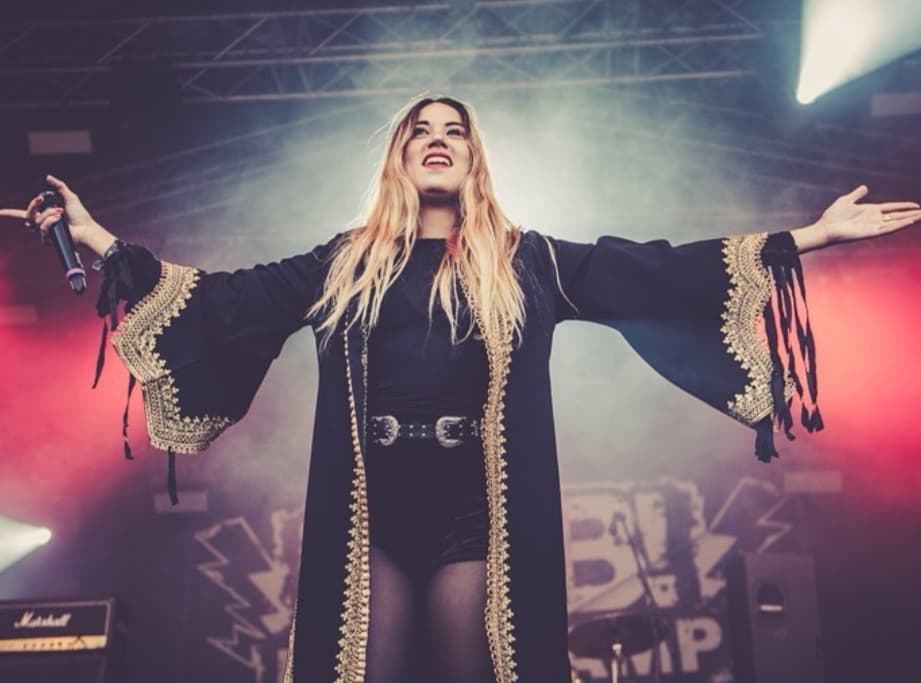 “Life and love go on, let the music play.” – Johnny Cash

“THE ROAD IS OURS” – OUT ON MARCH 11th, 2021!
❗⚡Pre-Save the Single: backl.ink/144776042

PRE-ORDER HEAT WAVE DELUXE EDITION:
afm.fanlink.to/HeatWaveDeluxe…