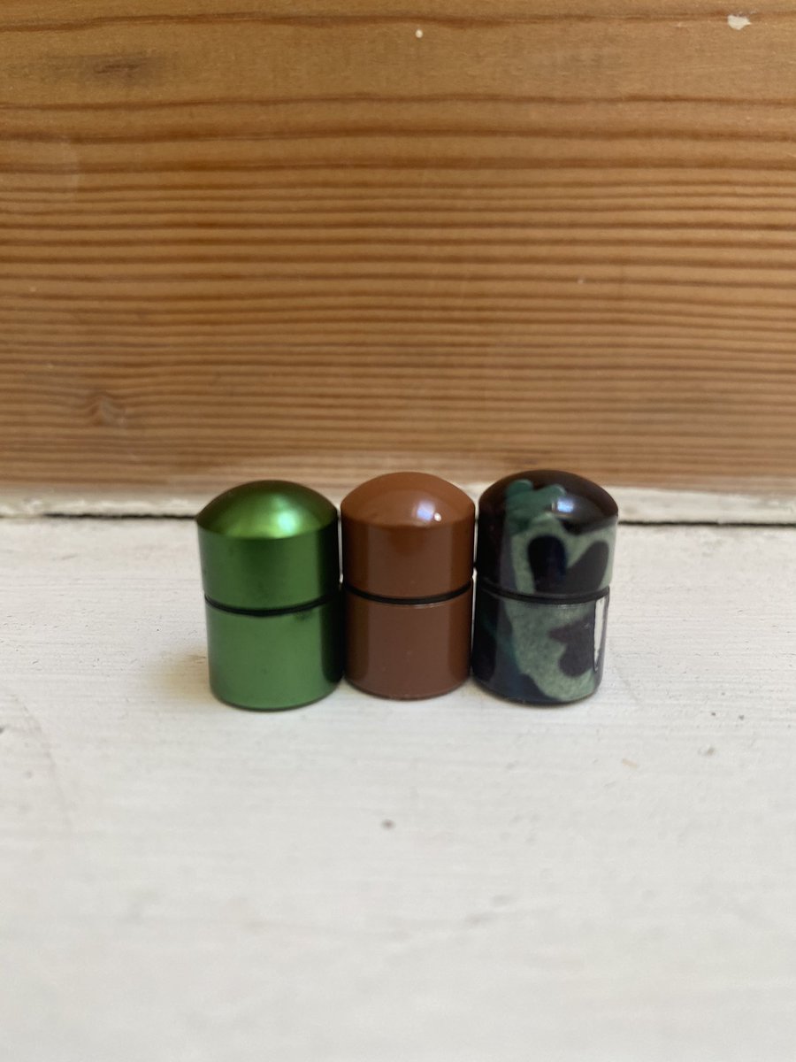 Cache_and_Carry's tweet image. Introducing a new type of container for us - The Nano
This type of container is very popular around urban areas, not so popular when placed in a tree!
Available in a range of of colours such as green, brown and camo.
Introductory price is £1.25 per container, plus postage