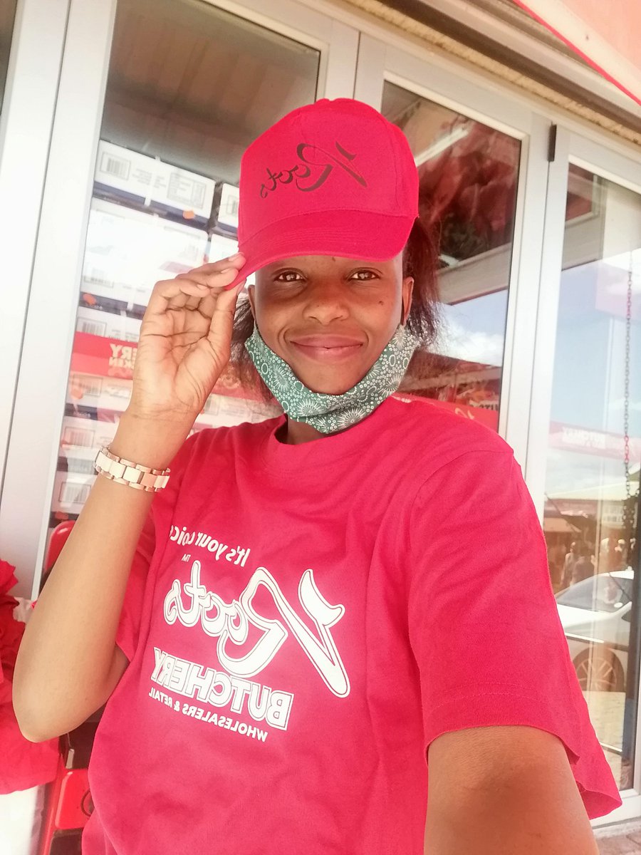 Hunadi_theHost's tweet photo. Big or Small π we do in store and outdoor promotions. Today we are out at one of our biggest clients Roots Butchery Lebowakgomo. It's a give away time. #HunaditheHost #connectradio for all your promotions and to advertise with us ππ info@connectradio.co.za 065 814 8716 https://t.co/A626moYR3m