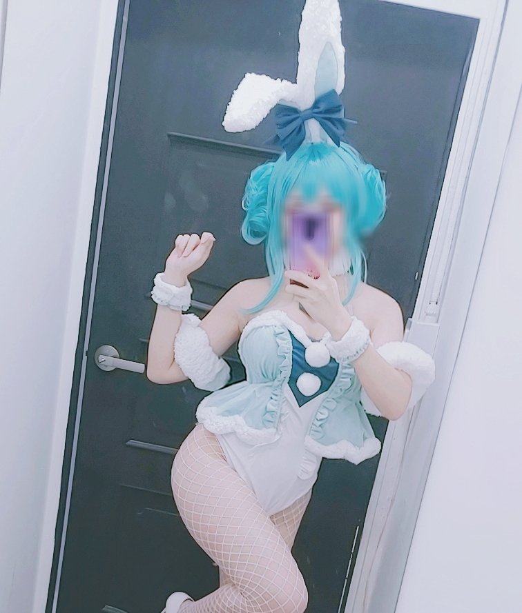 画像,미녀와 함께해서 행복한촬영 💖@Gyani_cos맘껏 부비적댔다 히히 🐰 Bunny Miku 🐰원작 일러스트. @Anmi_ https://t.co…