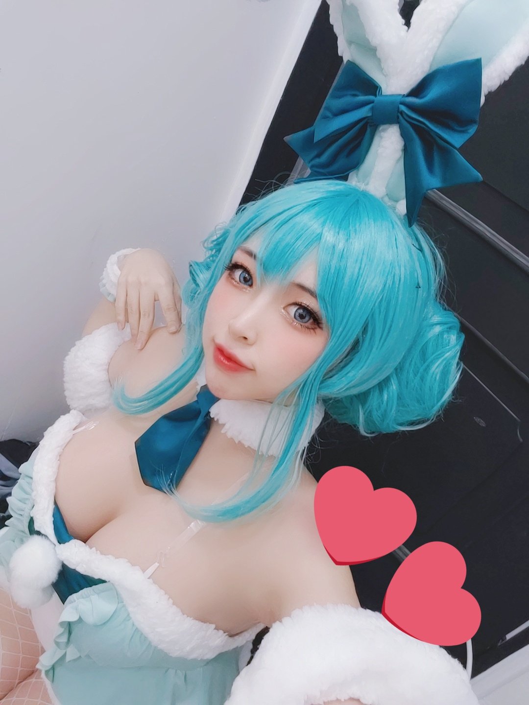 画像,미녀와 함께해서 행복한촬영 💖@Gyani_cos맘껏 부비적댔다 히히 🐰 Bunny Miku 🐰원작 일러스트. @Anmi_ https://t.co…