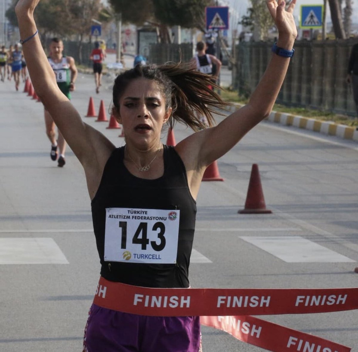 Türkiye Yürüyüş Şampiyonası’nda, Meryem Bekmez 10km yarışında 43.23 ile U23 ve Büyükler Türkiye rekorunu yeniledi. Tebrikler Meryem 👏🏽👏🏽👏🏽 @atletizmtaf <a href="/enkask/">秦友足</a>