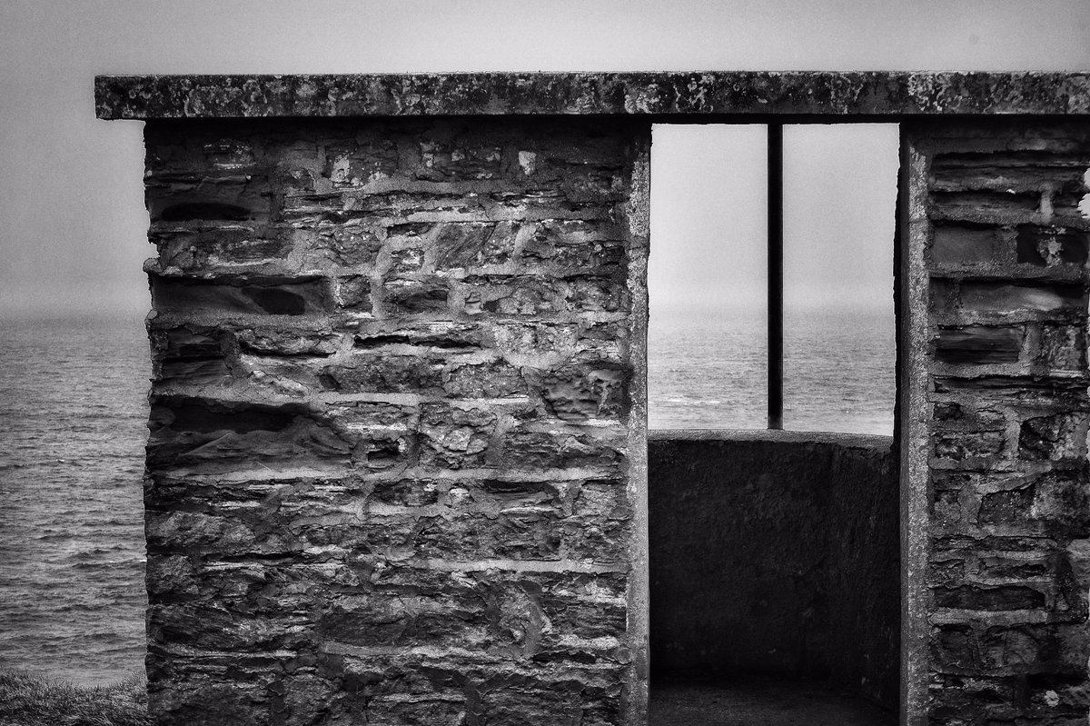 A room with a view...

#blackandwhitephotography #smartshots #photography #seascape #coastline #irishcoastline #seascape #seascapephotography #hideout #robertscove #cork #ireland 
@BWPMag