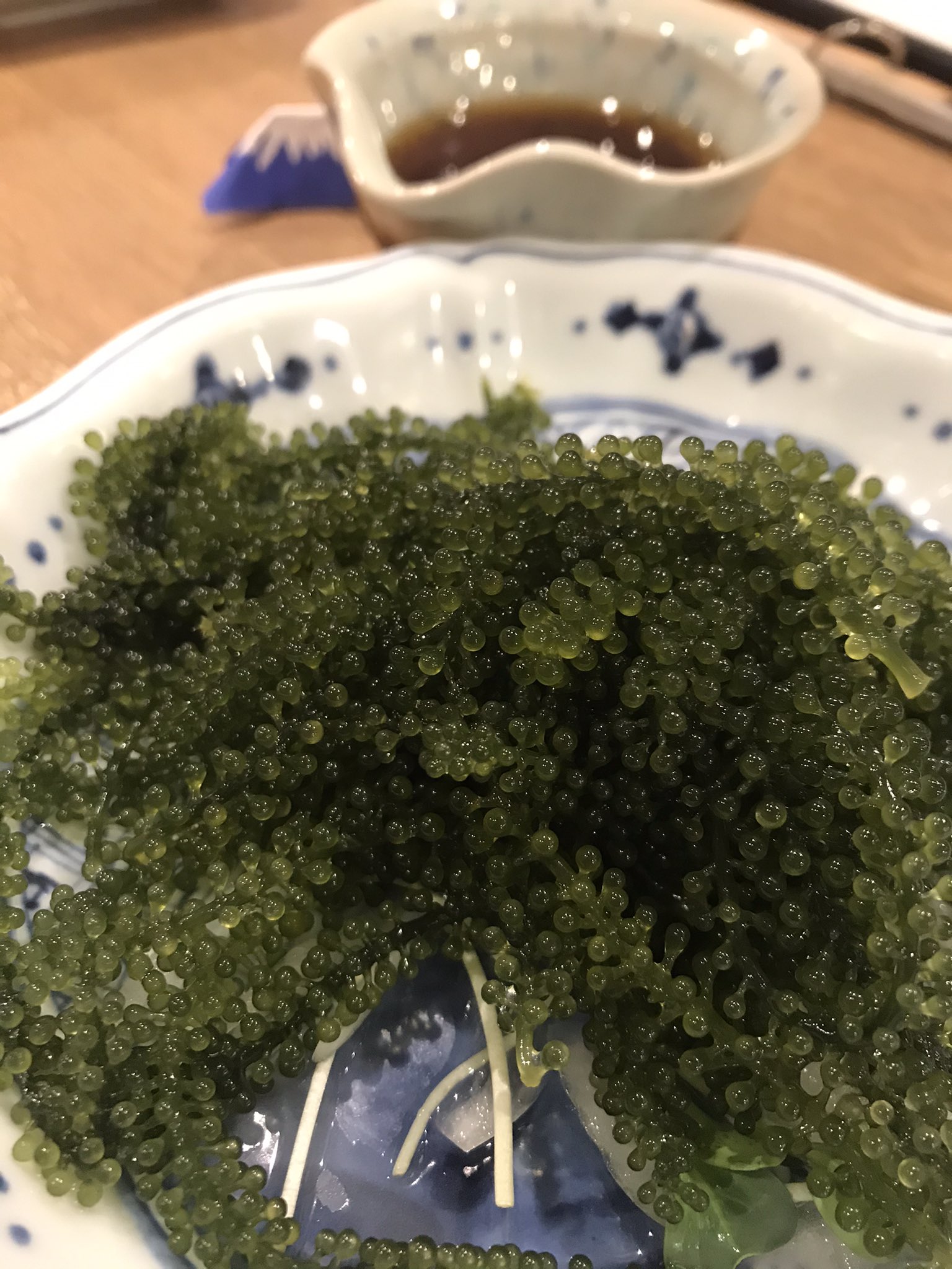 Kiku 息子がどーしても海ぶどう食べたいというので磯丸水産へ 5時だけど土曜だしすごい忙しそうで ちょっと料理くるのが遅いかなぁー でも息子は満足したみたい 保谷 海ブドウ 磯丸水産 T Co 5okehb24lz Twitter