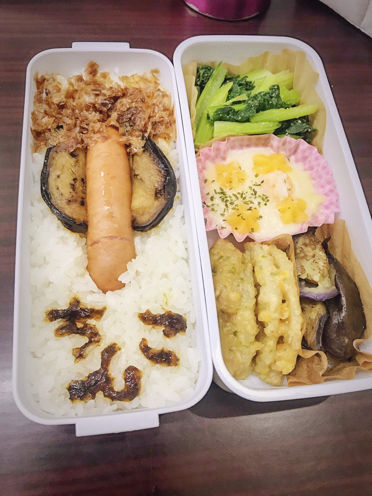 たーもり 日々彼氏が作ってくれる 弁当 喧嘩の翌日の弁当に涙がでました 是非画像開いて見て欲しいです チンしたら どこがパリッとしたんだろうか Twitter